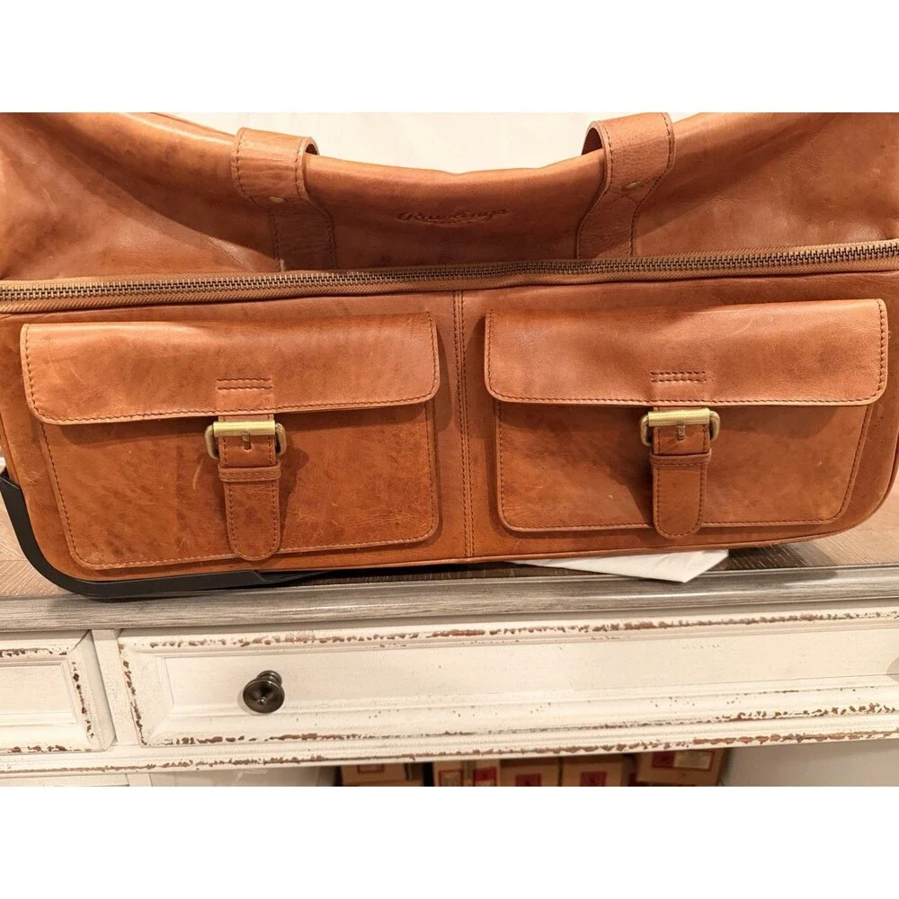 RAWLINGS RUGGED WHEELED LEATHER DUFFLE BAG TRAVEL ROLLING BAG Retails $799.99